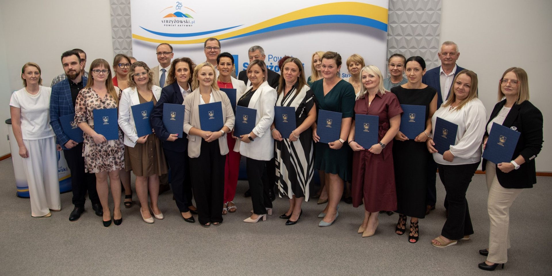 Mianowani nauczyciele złożyli ślubowanie. Jan Sopel ponownie dyrektorem CKZ w Dobrzechowie